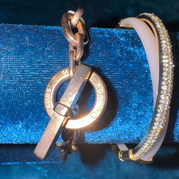 2 Michael Kors bracelet set rose pink and yellow gold tone bangle and Cuban link - Picture 2 of 12